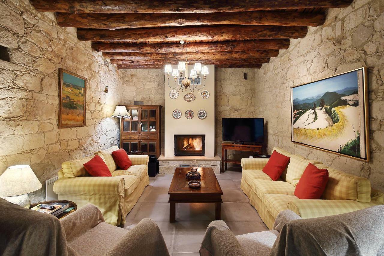 Kantara House - A Rural Retreat Of Comfort & Class! Arsos Exterior photo
